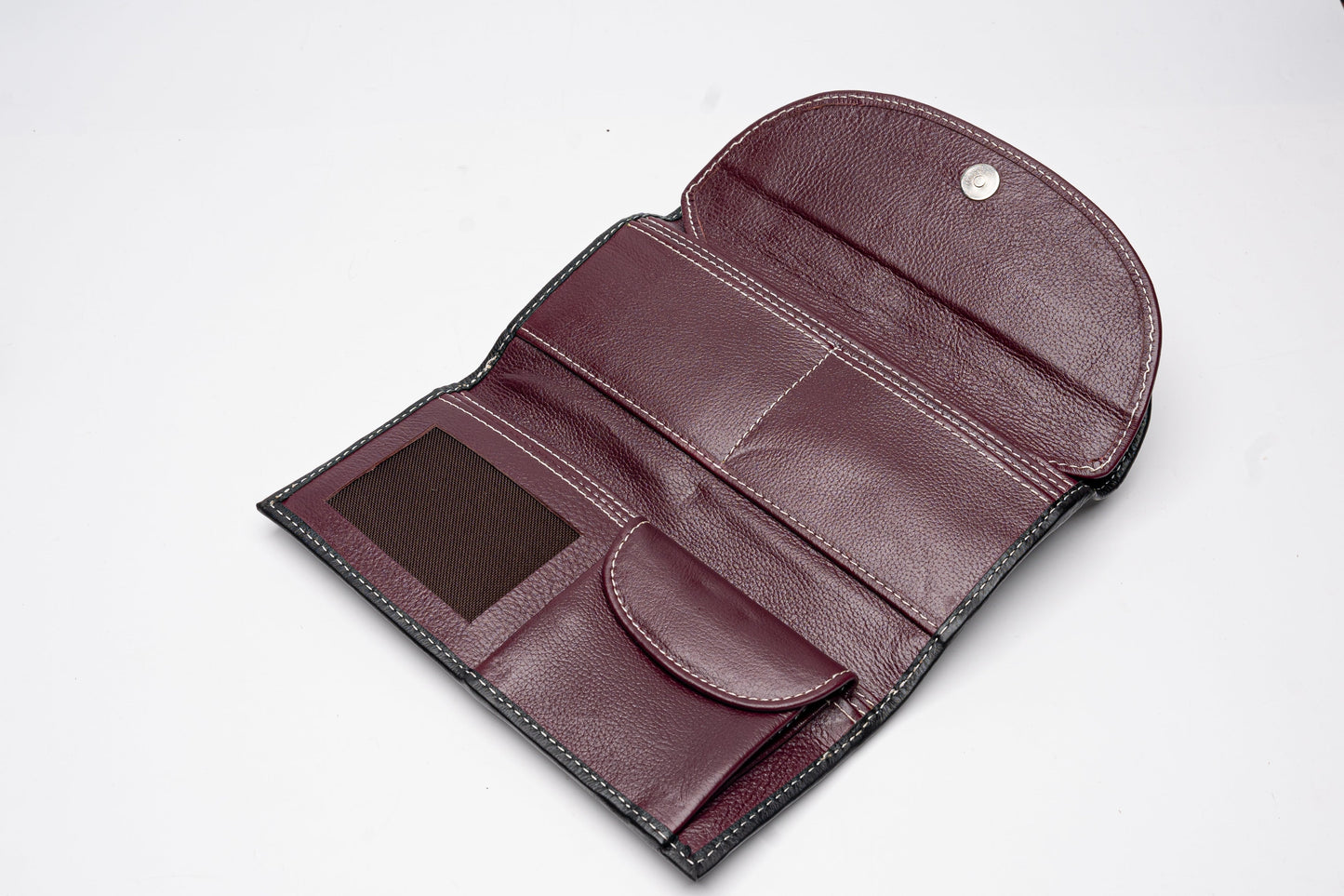 Luxe Black Leather Wallet – Sleek & Stylish