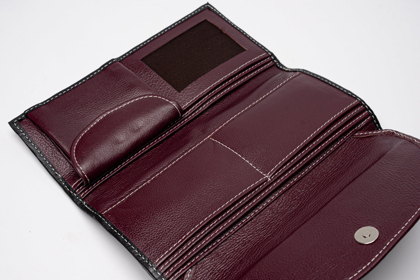 Luxe Black Leather Wallet – Sleek & Stylish
