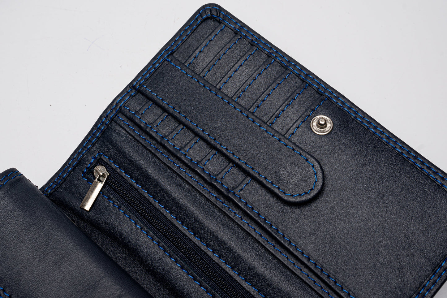 Midnight Blue Leather Wallet – Sleek & Stylish